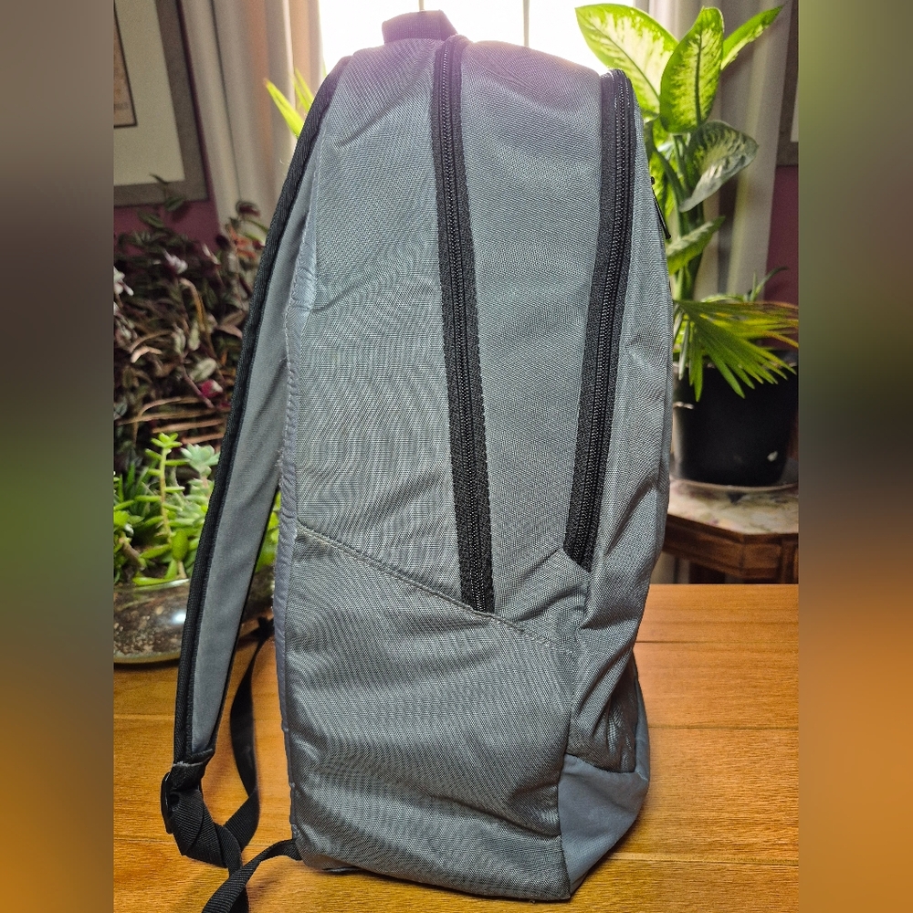 Under‎ Armour Backpack - Picture 6 of 8